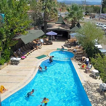 Megas Hotel